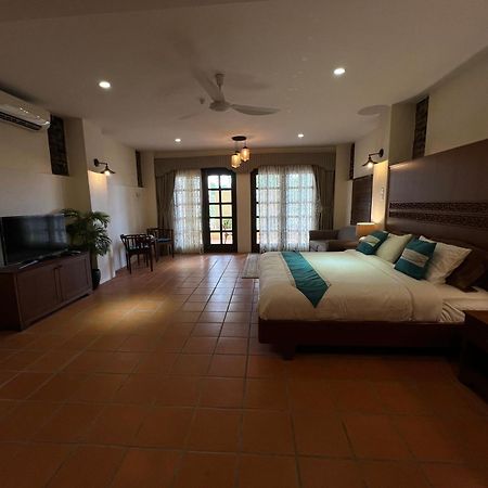 Bed and Breakfast Botanica Mansion Balik Pulau Exterior foto